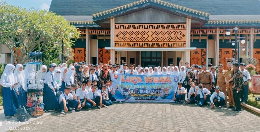 Karya Wisata SMPN Satap 1 Simpang Pematang